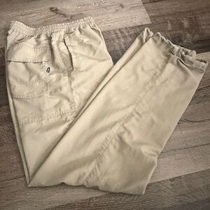 MEC Hiking/ Tricking Woman’s Elastic Waist Khaki Pants with 3 pockets Size M